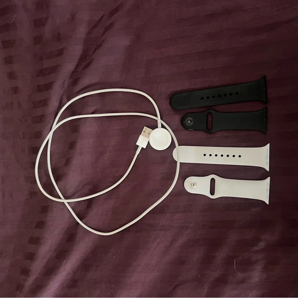 Apple Watch 40mm S/M sports bands and charger